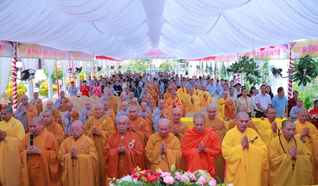 Chư tôn đức chứng minh, tham dự