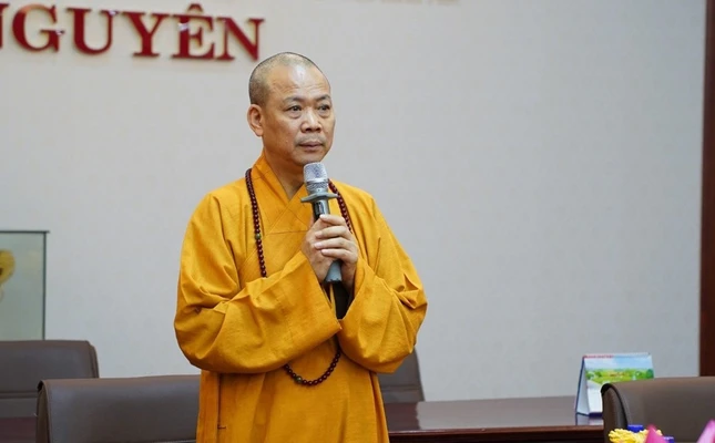 Thượng tọa Thích Nguyên Thành, Trưởng ban Trị sự GHPGVn tỉnh chủ trì buổi họp Thượng tọa Thích Nguyên Thành, Trưởng ban Trị sự GHPGVn tỉnh chủ trì buổi họp