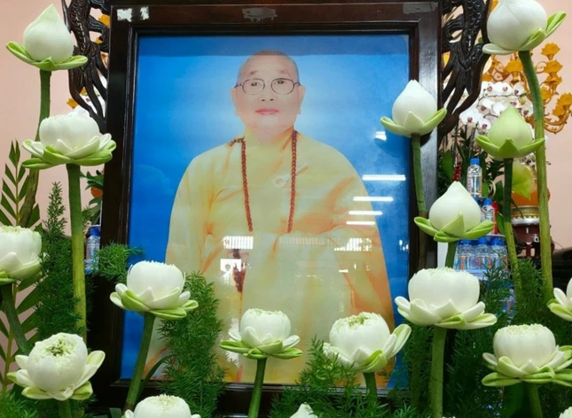 Di ảnh Ni trưởng Thích nữ Chí Kiên