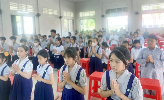 Các em đoàn sinh trong lễ tưởng niệm