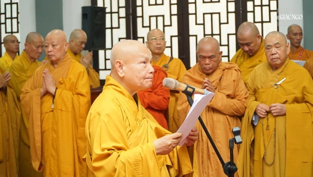 Trưởng lão Hòa thượng Thích Thiện Nhơn dâng lời tưởng niệm của TƯGH