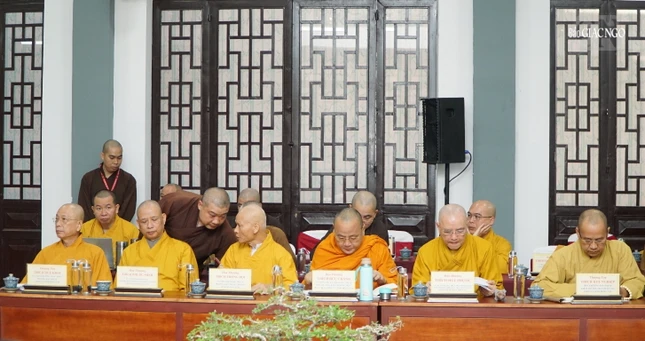 Chư tôn đức lãnh đạo 5 Ban Trị sự tỉnh thành