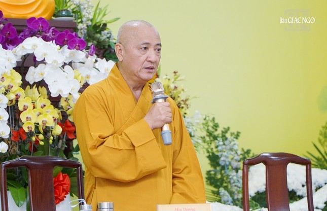 Hòa thượng Thích Huệ Thông, Phó Chủ tịch Hội đồng Trị sự, Trưởng ban Pháp chế T.Ư đúc kết các vấn đề đại diện 5 Ban Trị sự tỉnh nêu tại hội nghị