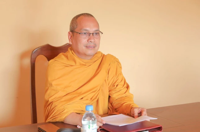 Thượng tọa Thích Giác Nhường chủ trì buổi họp của Thường trực Ban Trị sự TP.Gia Nghĩa