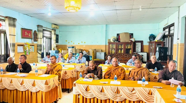 Quảng cảnh buổi họp