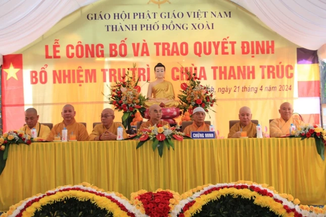 Chư tôn đức chứng minh tham dự