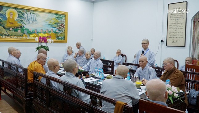 Quang cảnh buổi họp của Phân ban Ni giới T.Ư