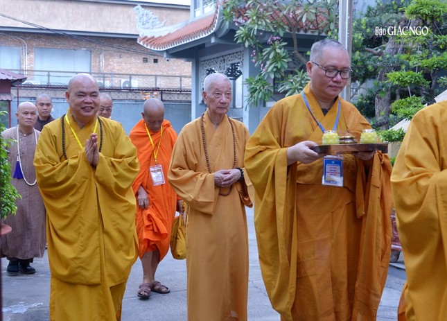 Đức Pháp chủ quang lâm chứng minh hội nghị Đức Pháp chủ quang lâm chứng minh hội nghị