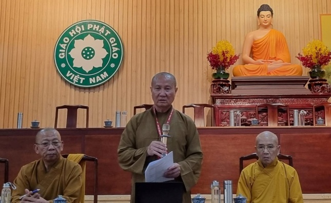 Thượng tọa Thích Phước Nghiêm trình bày Thông bạch số 95 của Hội đồng Trị sự về việc tổ chức khóa tu mùa hè cho thanh thiếu niên Phật tử hè 2024 Thượng tọa Thích Phước Nghiêm trình bày Thông bạch số 95 của Hội đồng Trị sự về việc tổ chức khóa tu mùa hè cho thanh thiếu niên Phật tử hè 2024