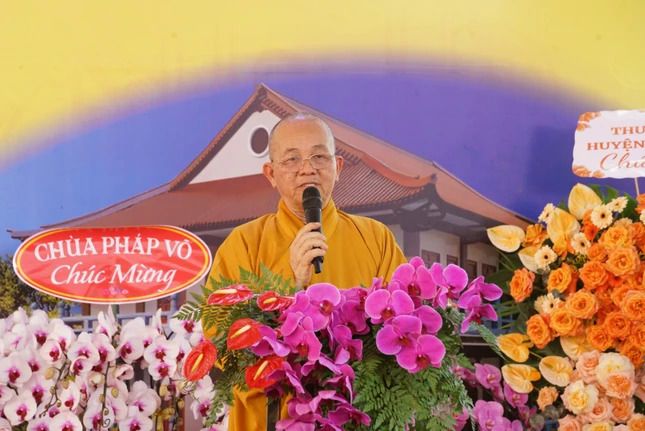 Hòa thượng Thích Minh Thiện, Trưởng ban Trị sự tỉnh Long An phát biểu chúc mừng Hòa thượng Thích Minh Thiện, Trưởng ban Trị sự tỉnh Long An phát biểu chúc mừng