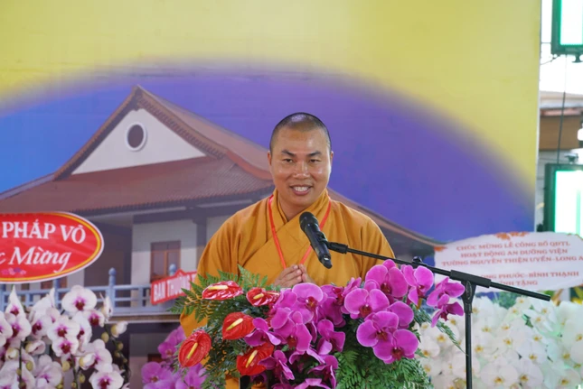 Đại đức Thích Minh Phú phát biểu tại lễ công bố thành lập An dưỡng viện Đại đức Thích Minh Phú phát biểu tại lễ công bố thành lập An dưỡng viện