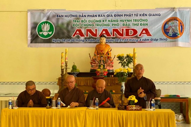 Chư tôn đức chứng minh, tham dự