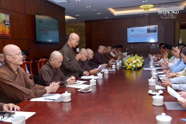 Buổi họp thảo luận và thống nhất các phương án về an ninh, trật tự, giao thông cho các sự kiện quan trọng trong Tuần lễ Phật đản tại TP.HCM