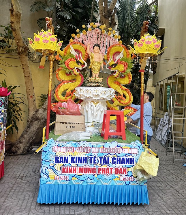 Kiệu hoa của Ban Kinh tế - Tài chánh Phật giáo TP.HCM