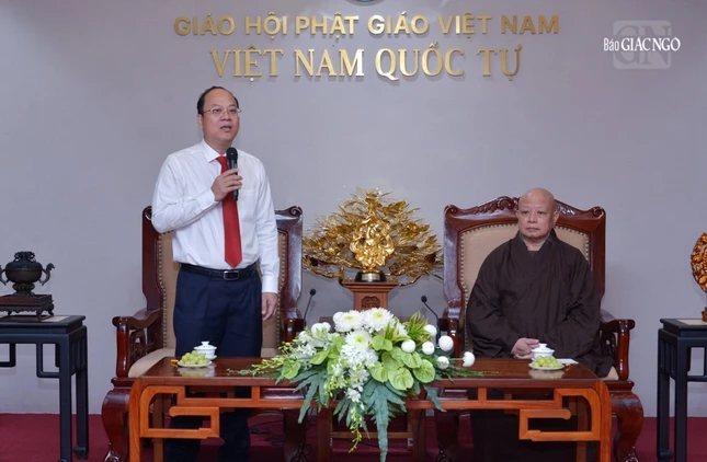 Phó Bí thư Thường trực Thành ủy TP.HCM Nguyễn Hồ Hải phát biểu chúc mừng Đại lễ Phật đản đến Ban Trị sự GHPGVN TP.HCM