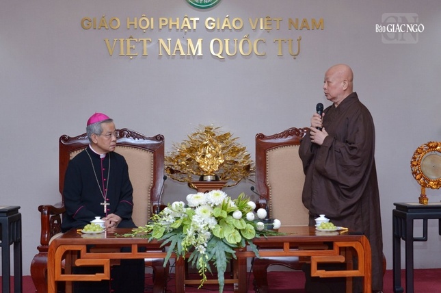 Hòa thượng Trưởng ban Trị sự GHPGVN TP.HCM đáp từ tại buổi gặp gỡ