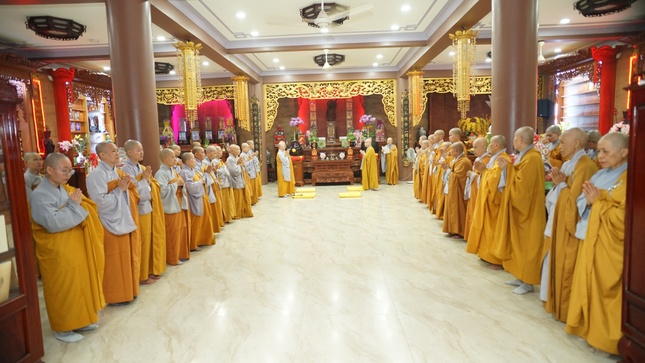 Đối thú tác pháp an cư