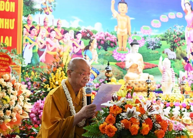Hòa thượng Thích Thanh Nhã tuyên đọc Thông điệp Đại lễ Phật đản
