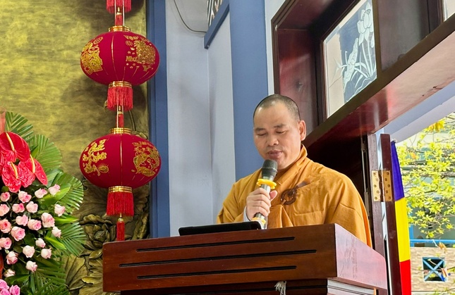 Thượng tọa Thích Thiện Thông phát biểu khai mạc