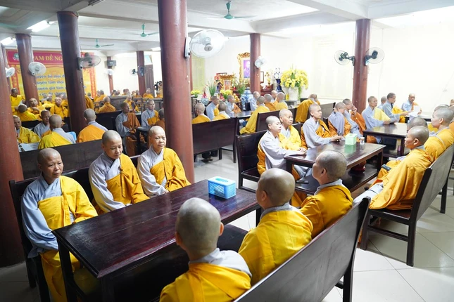 Trường hạ Bồ Đề có 128 hành giả Tăng, Ni an cư