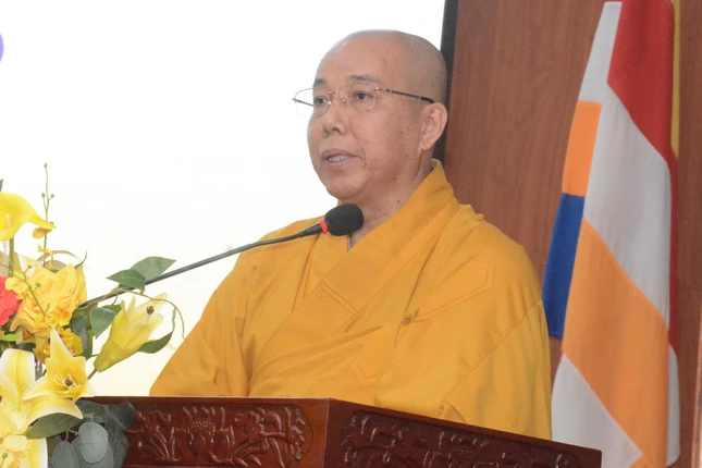 Thượng tọa Thích Giác Nghi phát biểu khai mạc Thượng tọa Thích Giác Nghi phát biểu khai mạc