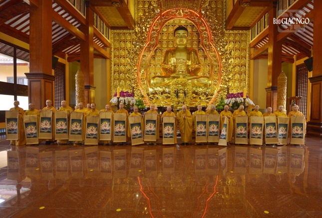 Món quà lưu niệm kỷ niệm cho thành tựu của Đại lễ Phật đản tại TP.HCM