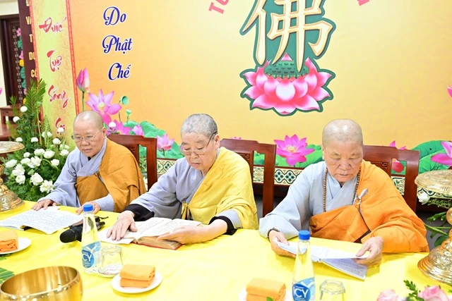 Hội đồng Giới sư Ni