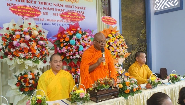 Thượng tọa Quách Thành Sattha đã ban đạo từ Thượng tọa Quách Thành Sattha đã ban đạo từ