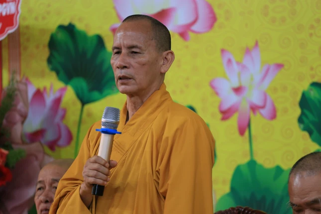 Hòa thượng Thích Thiện Thống đạo từ tại lễ khai giảng