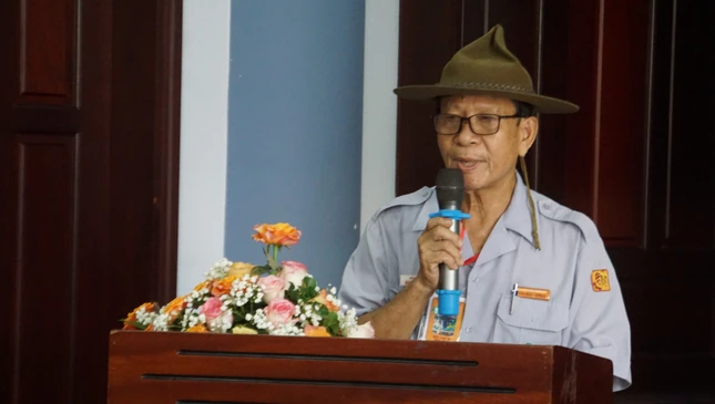 Huynh trưởng cấp Tấn Nguyên Phục Nguyễn Văn Khôi công bố quyết định thành lập Ban Điều hành Bậc lực VI toàn quốc và Ban Điều hành bậc lực VI - Khu vực V Huynh trưởng cấp Tấn Nguyên Phục Nguyễn Văn Khôi công bố quyết định thành lập Ban Điều hành Bậc lực VI toàn quốc và Ban Điều hành bậc lực VI - Khu vực V