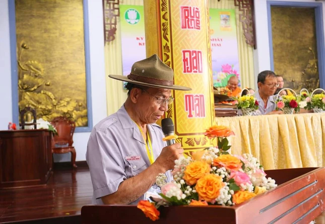 Huynh trưởng Thị Bá Huỳnh Văn Tùng phát biểu khai mạc Huynh trưởng Thị Bá Huỳnh Văn Tùng phát biểu khai mạc