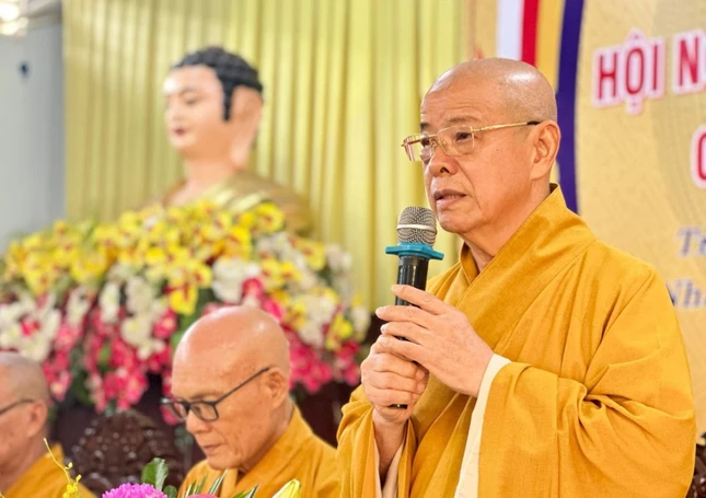 Hòa thượng Thích Trí Minh ban đạo từ