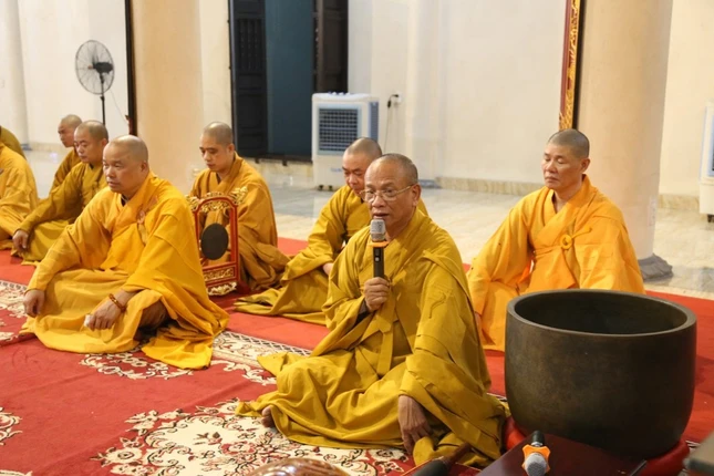 Hòa thượng Thích Quảng Hà có lời giáo giới đến chư Tăng Ni về ý nghĩa quan trọng của việc an cư