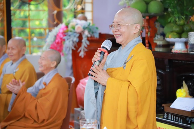 Ni trưởng Thích nữ Như Thảo - trưởng đoàn sách tấn chư Ni tại chùa Tôn Vân (Long An)