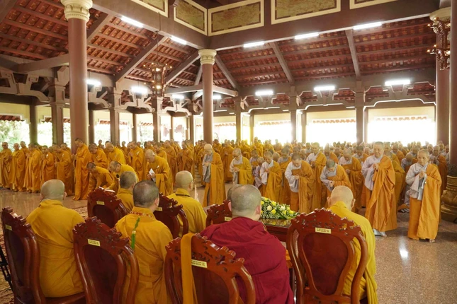 Thăm trường hạ thiền viện Thường Chiếu