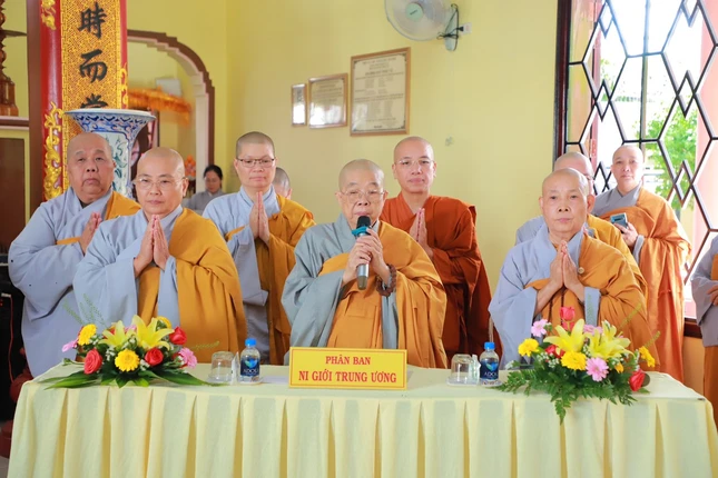 Ni trưởng Thích nữ Nhật Khương tại Bình Quang Ni tự, tỉnh Bình Thuận Ni trưởng Thích nữ Nhật Khương tại Bình Quang Ni tự, tỉnh Bình Thuận