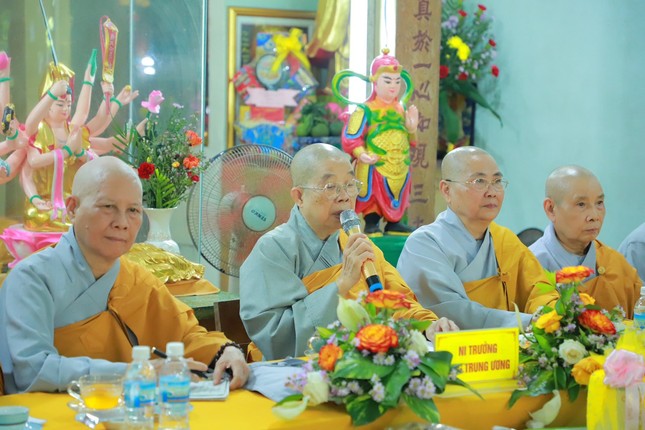 Sách tấn hành giả chùa Bình Quang, tỉnh Phú Yên