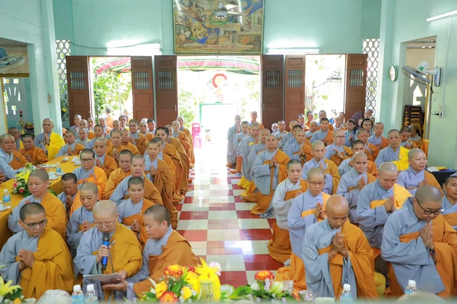 Hành giả Ni chùa Bình Quảng Hành giả Ni chùa Bình Quảng