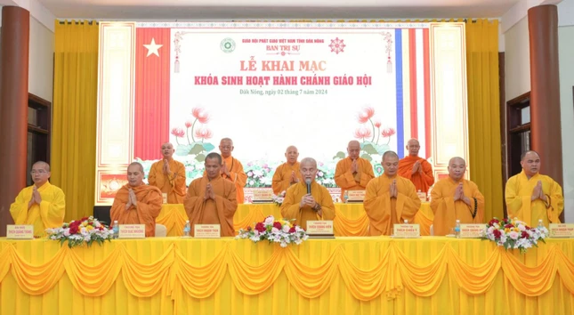 Chư tôn đức chứng minh, tham dự