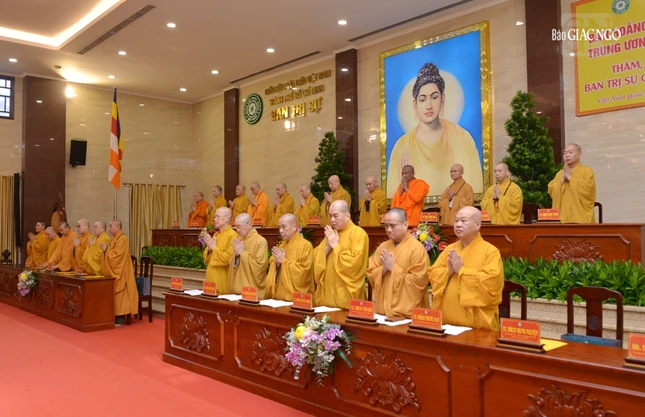 Niệm Phật cầu gia hộ