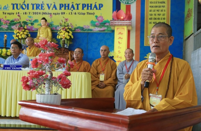 Thượng tọa Thích Lệ Tấn phát biểu khai mạc Thượng tọa Thích Lệ Tấn phát biểu khai mạc