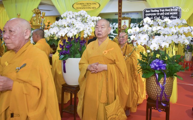 Thượng tọa Thích Huệ Công, Trưởng ban Phật giáo người Hoa TP.HCM hữu nhiễu kim quan Thượng tọa Thích Huệ Công, Trưởng ban Phật giáo người Hoa TP.HCM hữu nhiễu kim quan