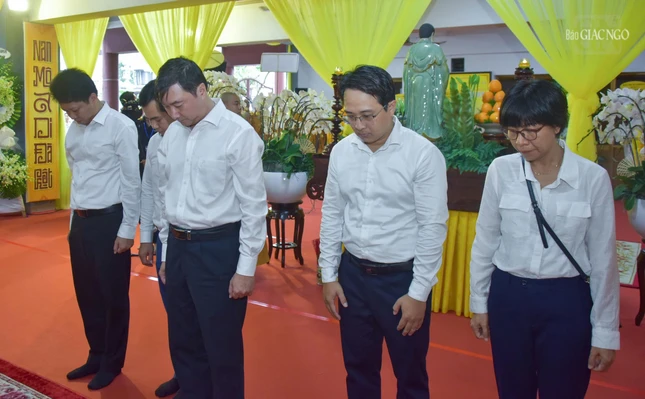 Ban Dân vận T.Ư viếng tang Ban Dân vận T.Ư viếng tang