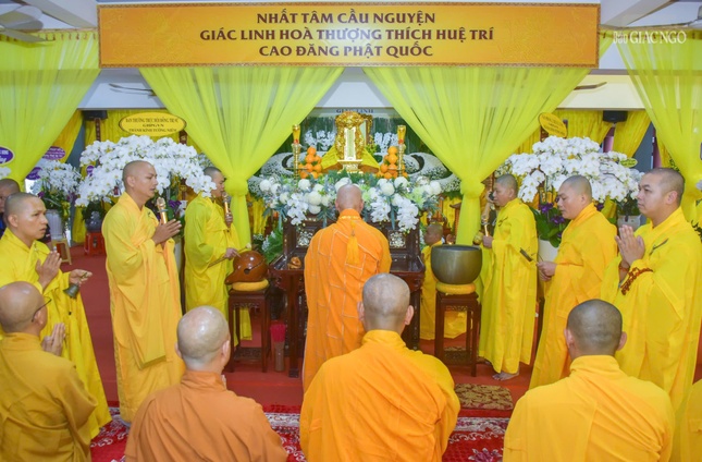 Khóa lễ cung tiến Giác linh tại thiền viện Quảng Đức