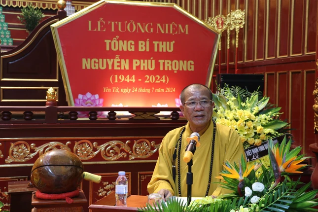 Thượng tọa Thích Đạo Hiển đọc văn tưởng niệm Tổng Bí thư Nguyễn Phú Trọng