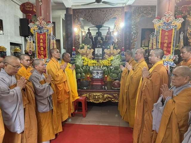 Lễ tưởng niệm Tổng Bí thư Nguyễn Phú Trọng cử hành theo nghi thức truyền thống Phật giáo Lễ tưởng niệm Tổng Bí thư Nguyễn Phú Trọng cử hành theo nghi thức truyền thống Phật giáo