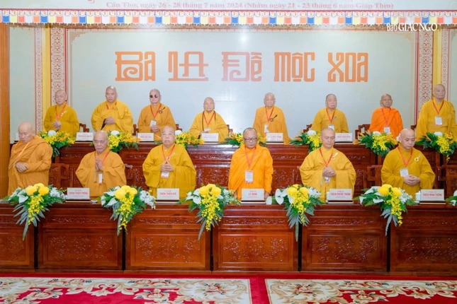 Chư tôn giáo phẩm chứng minh lễ khai mạc