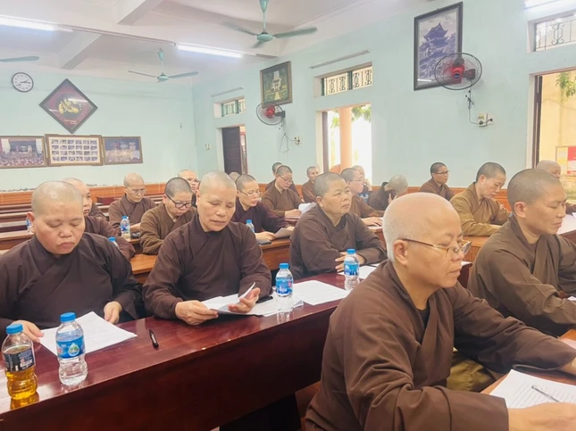 Chư Ni toàn TP.Hà Nội tham dự hội nghị sơ kết