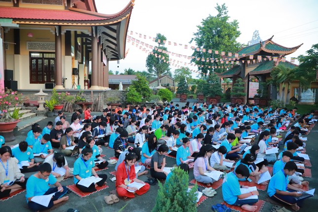 Hơn 200 em tu sinh có nhiều hoạt động ý nghĩa