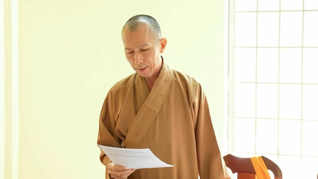 Thượng tọa Thích Phước Dũng báo cáo hoạt động Phật sự tháng 7-2024